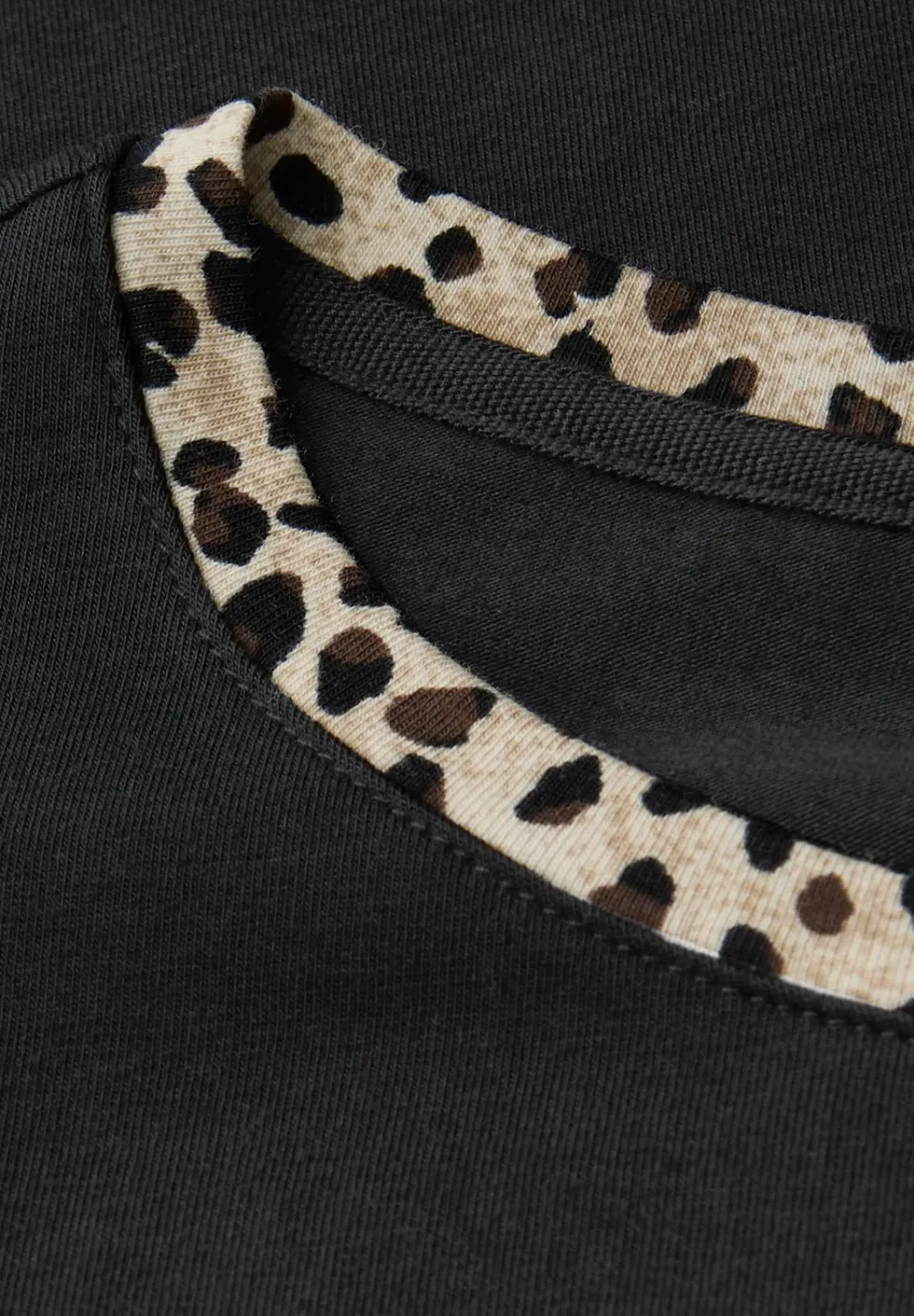 Shirt met leodetails