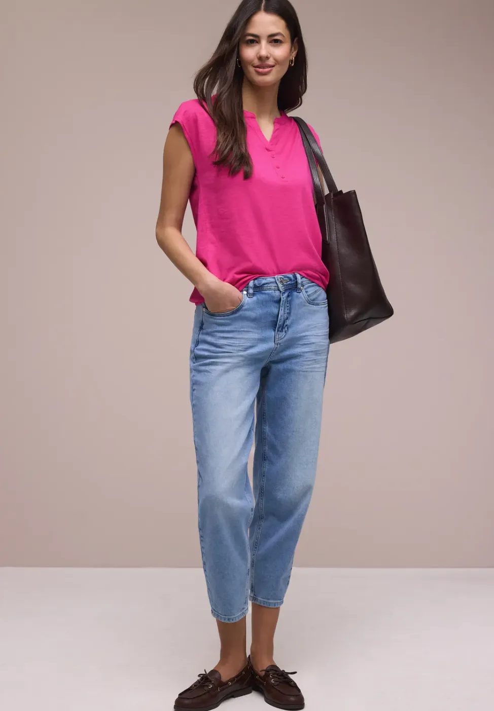 Shirt met losse schouders en gespleten hals