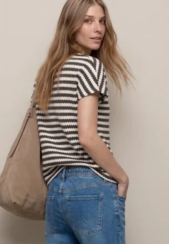 Shirt met losse schouders en strepen
