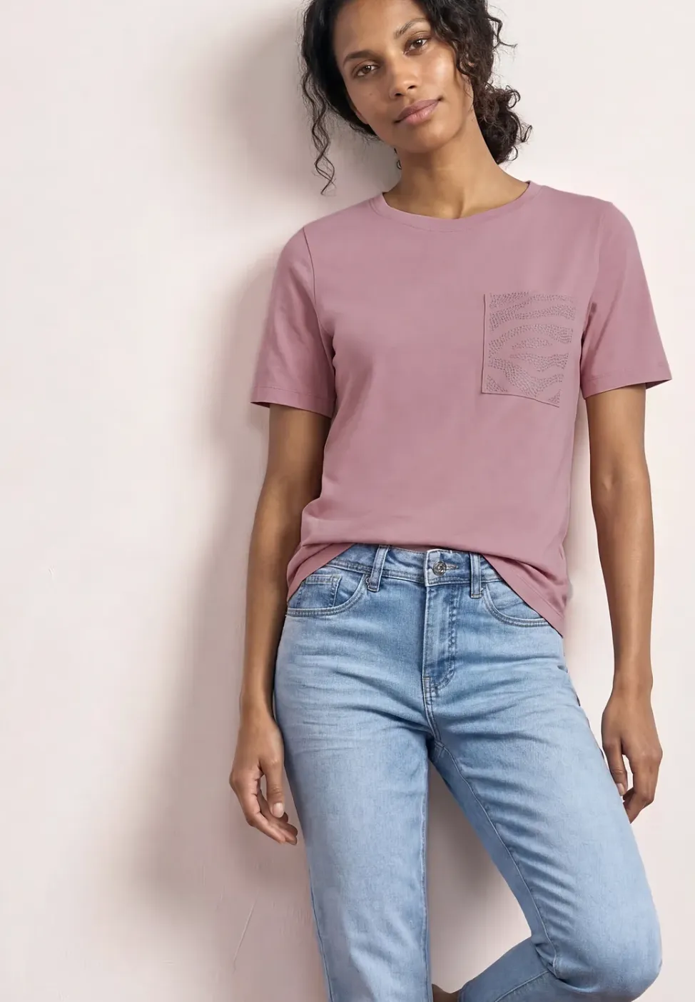Shirt met ronde hals en edelstenen