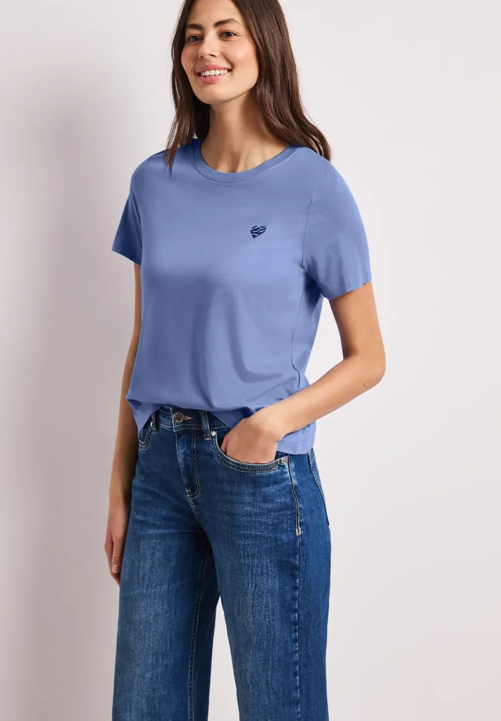 Shirt met ronde hals en hartdetail