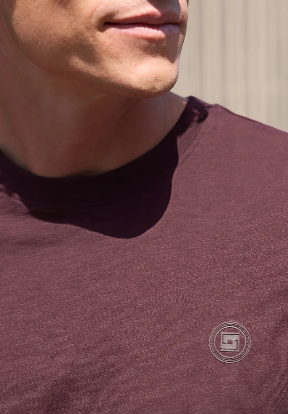 Shirt met ronde hals en omslagdetail