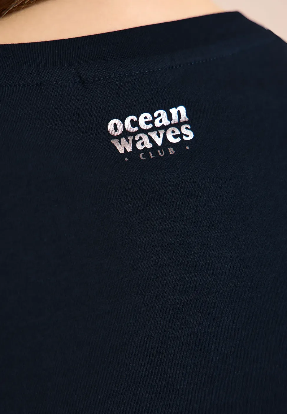 Shirt met ronde hals en tekst