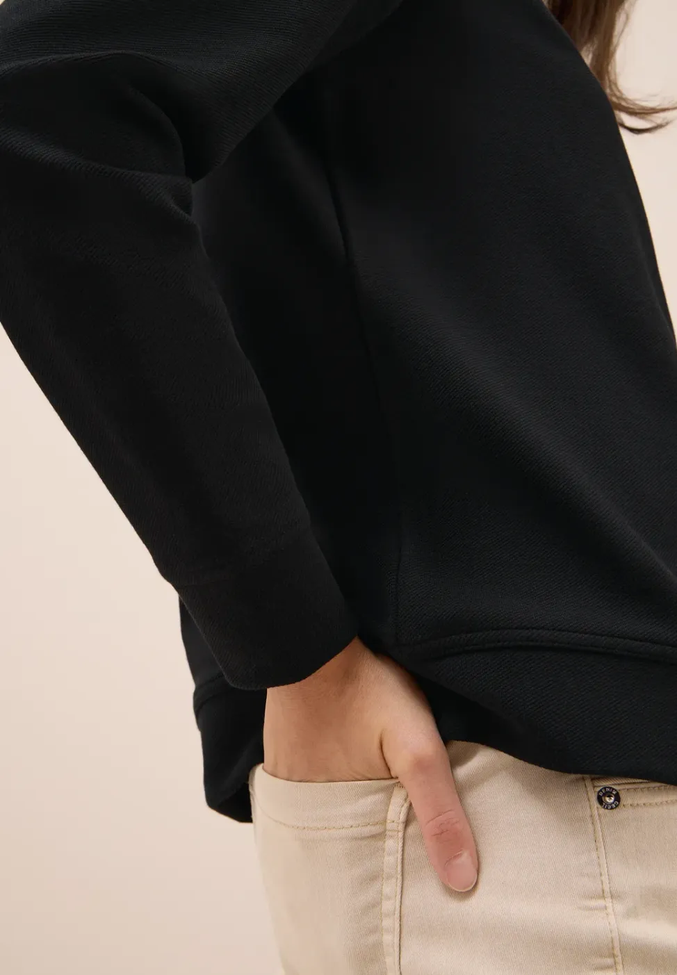 Shirt met structuur en trechtervormige hals