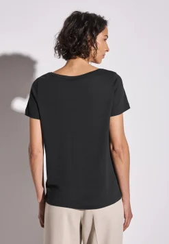 Shirt met tekst artwork