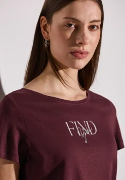 Shirt met tekst artwork