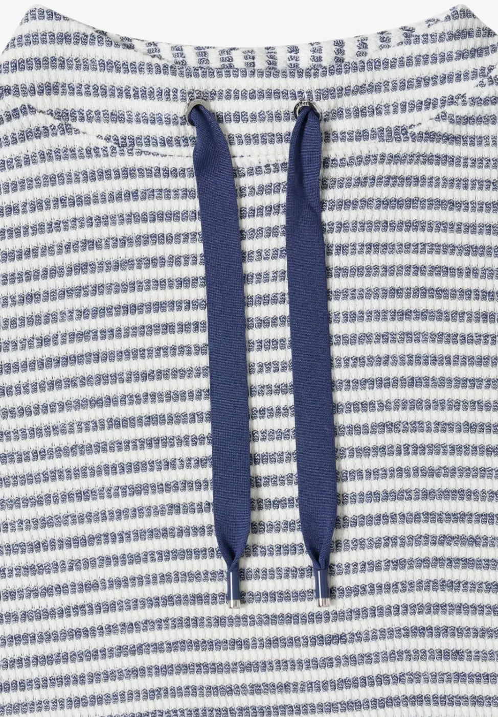 Shirt met trechtervormige hals en structuur