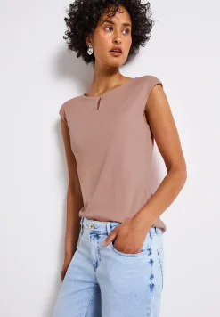 Shirt met uitsnijding