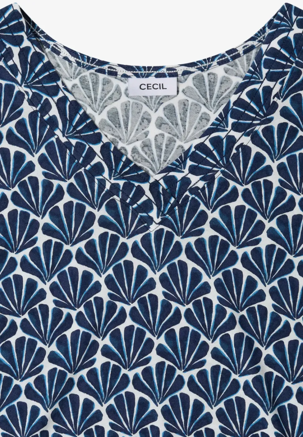 Shirt met V-hals en schelpenprint