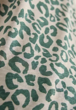 Shirt van linnen met leo-print