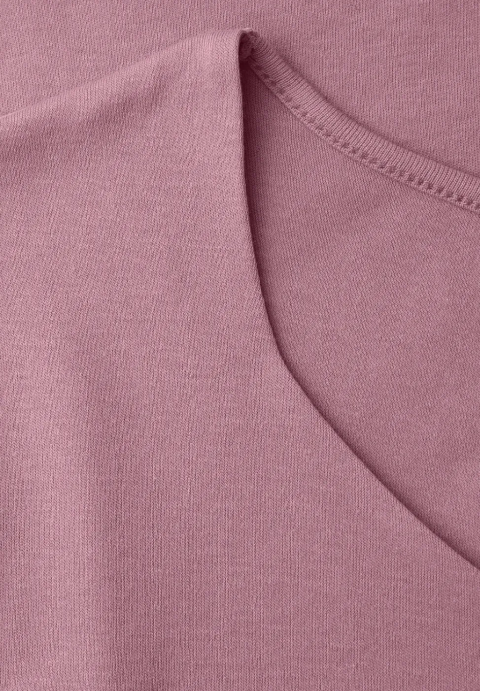 Shirt zonder mouwen met diamanten halslijn
