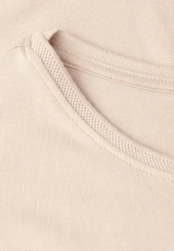 Shirt met boothals en decoratief detail