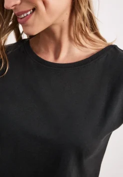 Shirt met boothals en decoratief detail