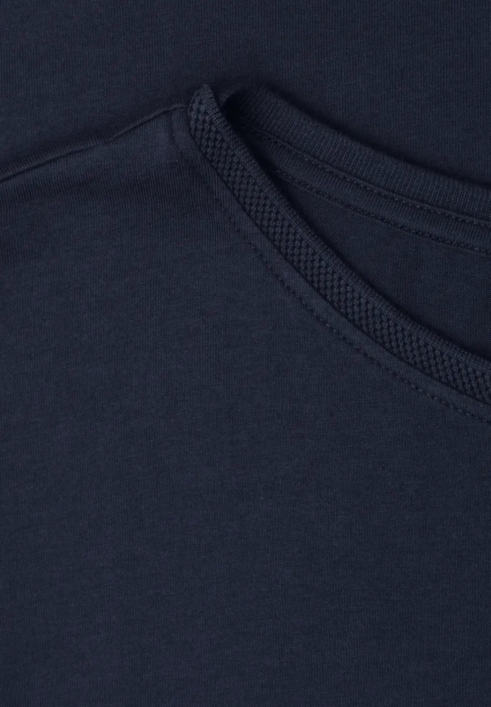 Shirt met boothals en decoratief detail