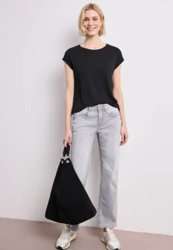 Shirt met boothals en decoratieve tape