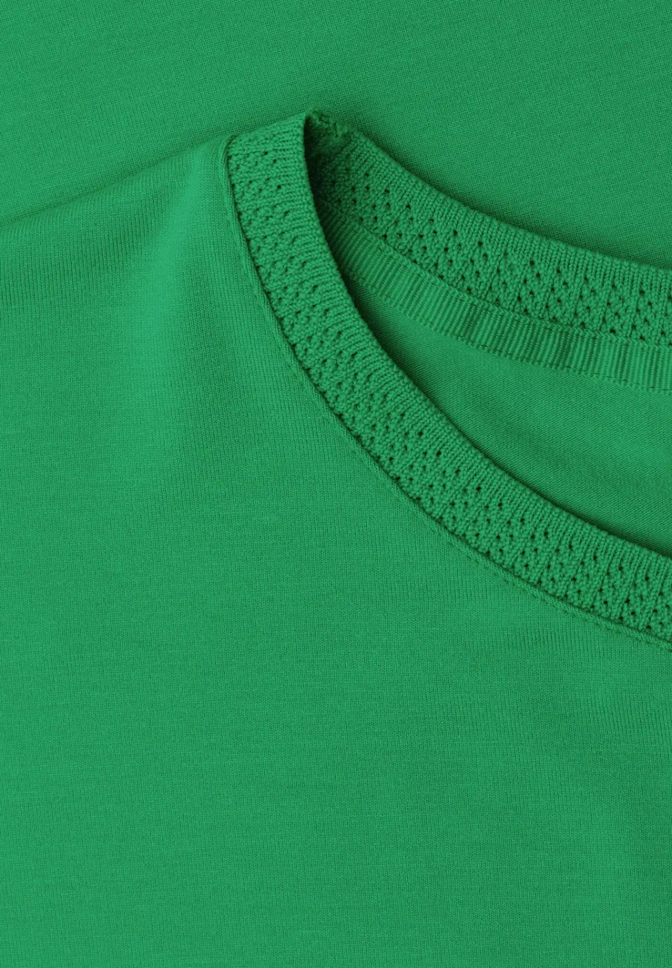 Shirt met boothals en decoratieve tape