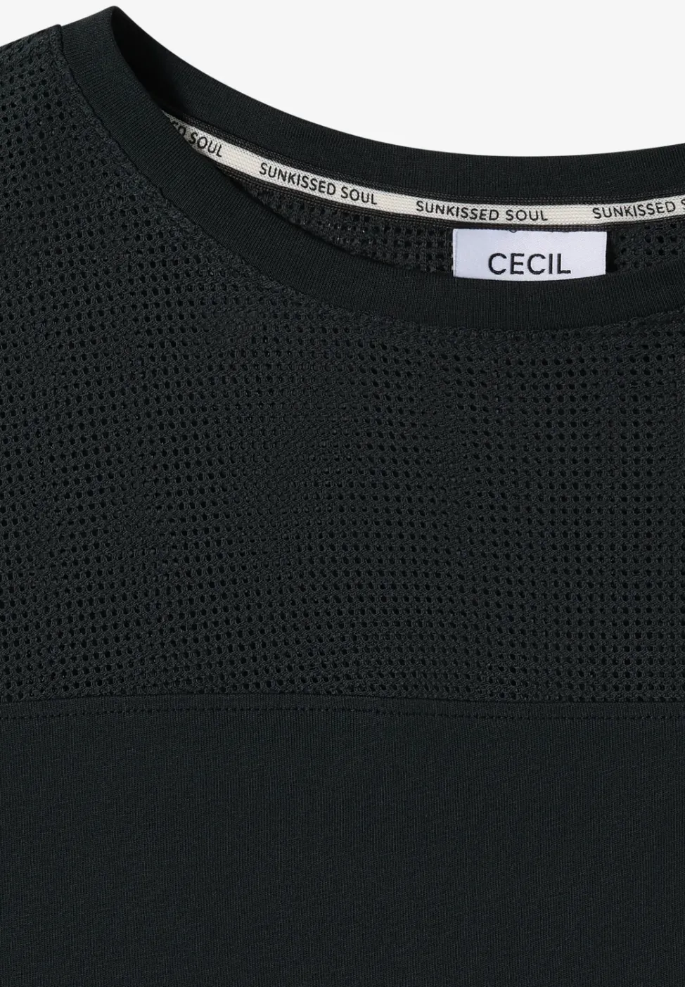 Shirt met boothals en mesh inzet