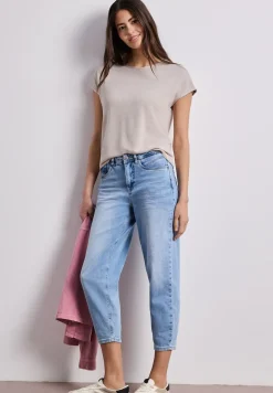 Shirt met boothals en schouderdetails
