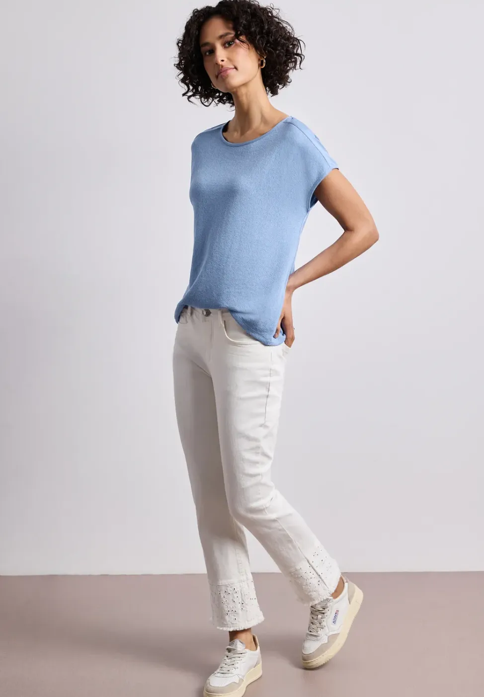 Shirt met boothals en schouderdetails