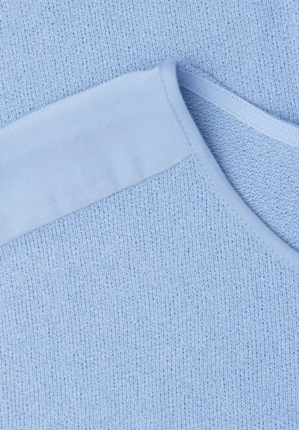 Shirt met boothals en schouderdetails