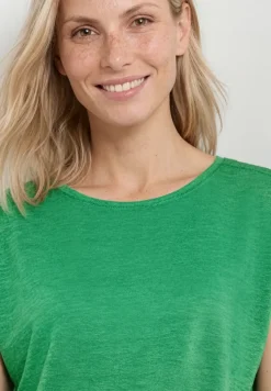 Shirt met boothals en smokdetail