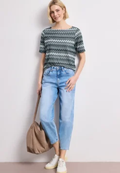 Shirt met boothals en zigzagprint