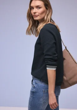 Shirt met contrasterende details