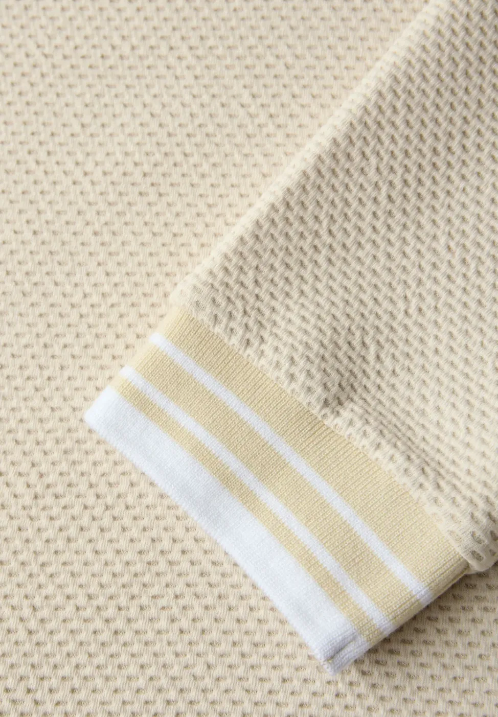 Shirt met contrasterende details