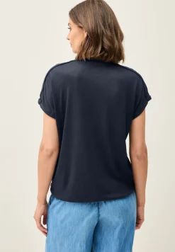 Shirt met decoratieve stiksels