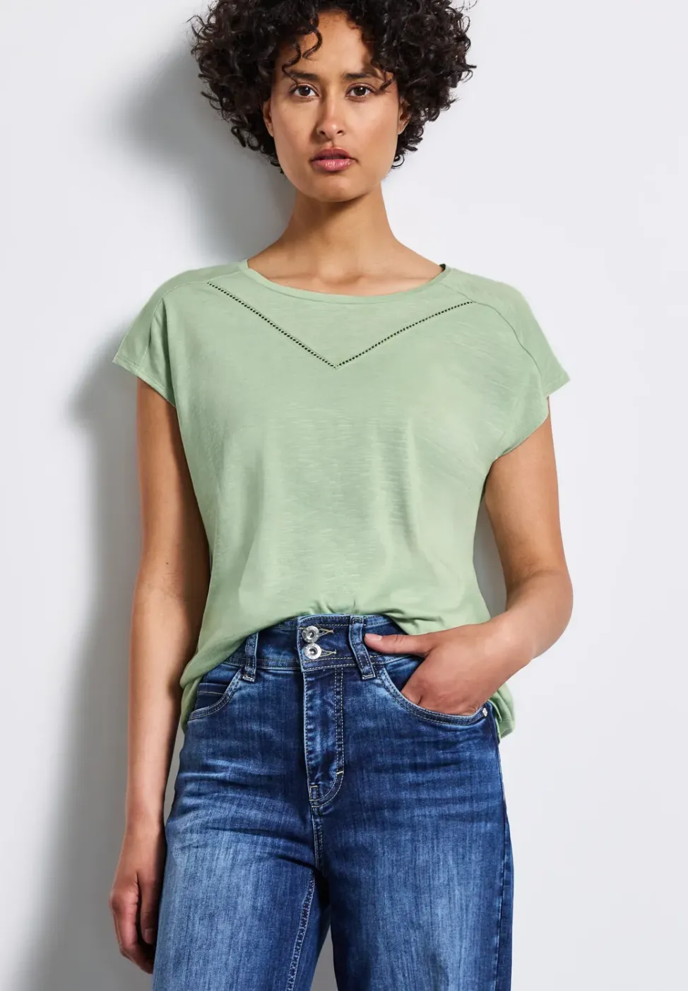 Shirt met decoratieve tape