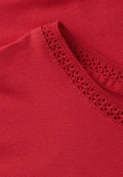 Shirt met decoratieve tape