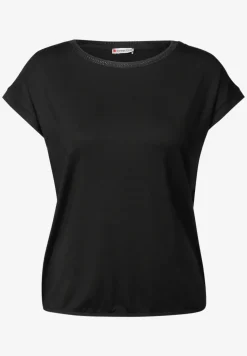 Shirt met decoratieve tape