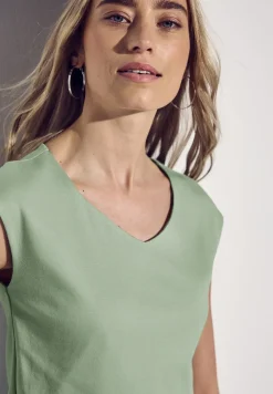 Shirt met diamanten halslijn