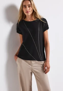 Shirt met fijne lijntjes