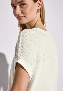 Shirt met gaatjesdetail