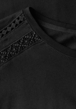 Shirt met gehaakte details