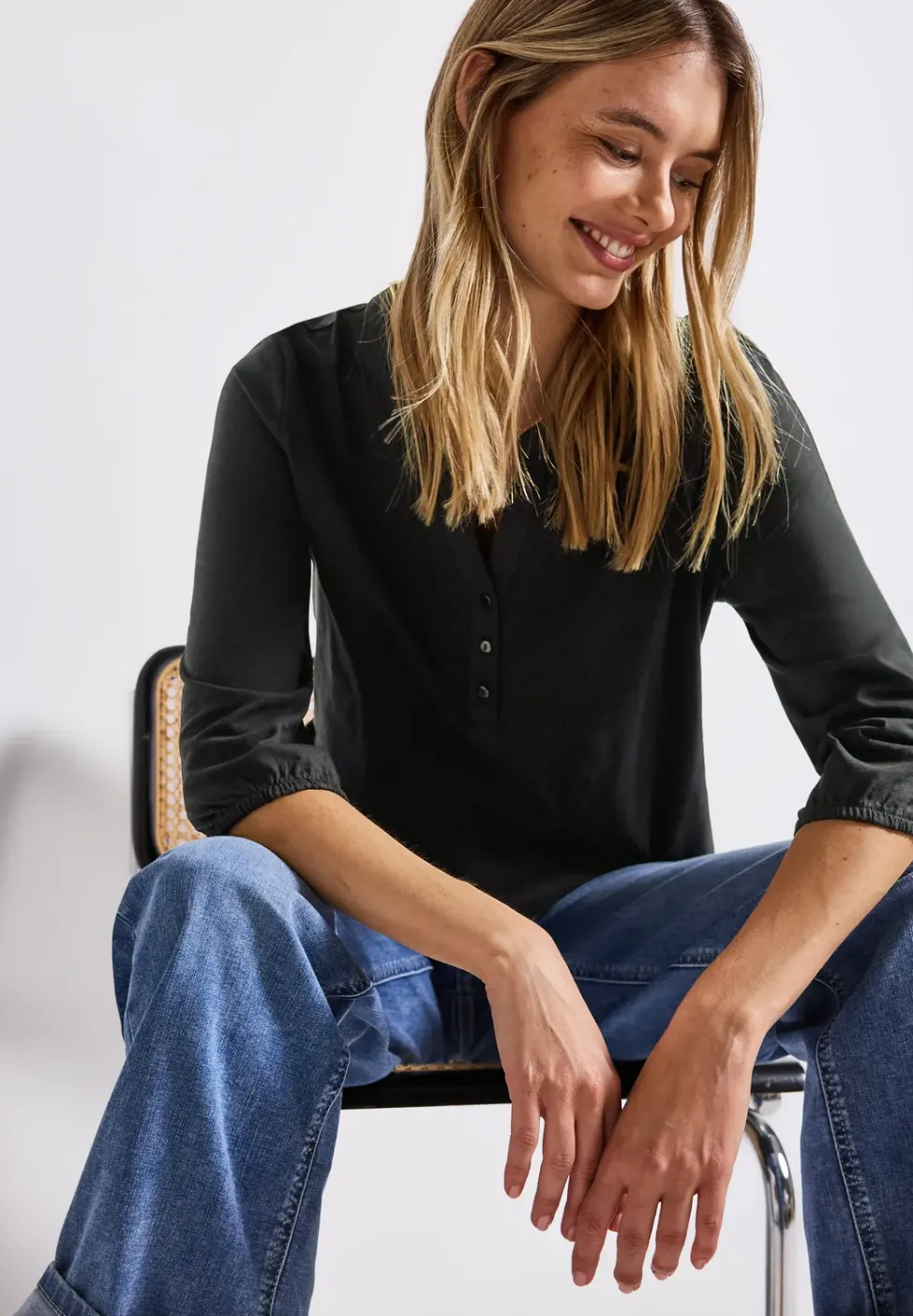 Shirt met gespleten hals