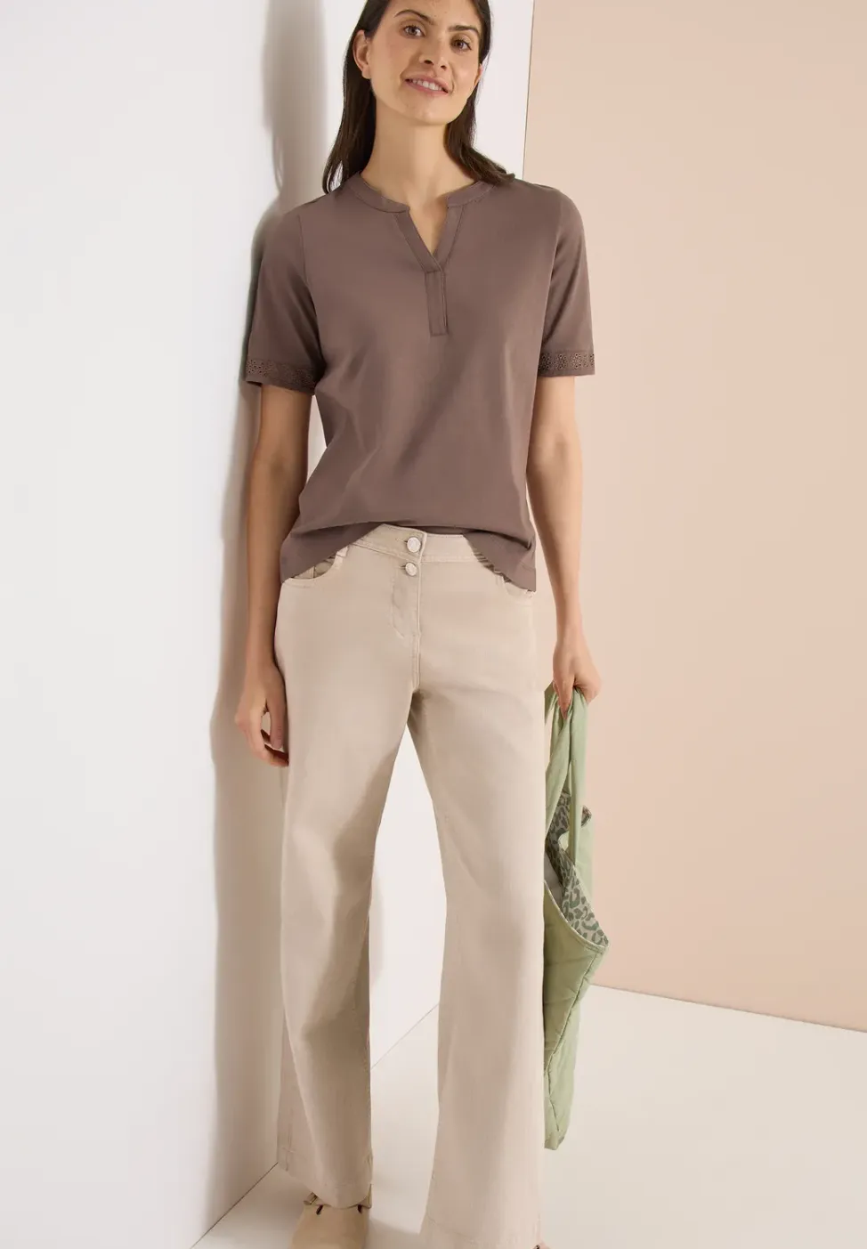 Shirt met gespleten hals en haakband