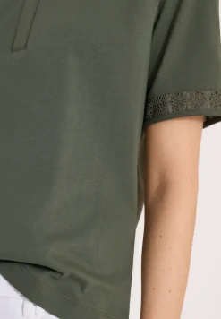 Shirt met gespleten hals en haakband