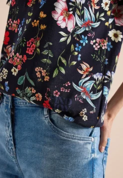 Shirt met gespleten hals en knoopdetails