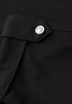 Shirt met gespleten hals en knoopdetails