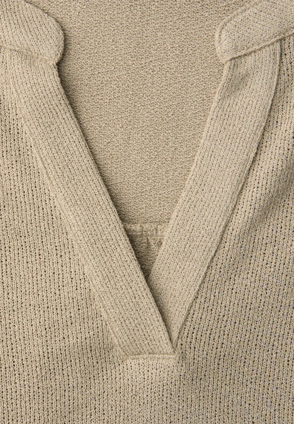Shirt met gespleten hals in gebreide look