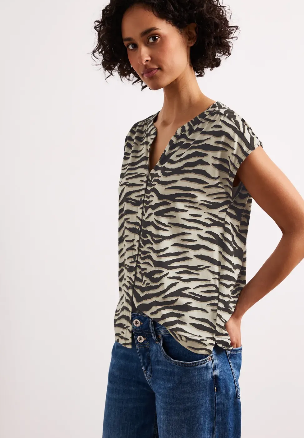 Shirt met hangende schouder in blouselook