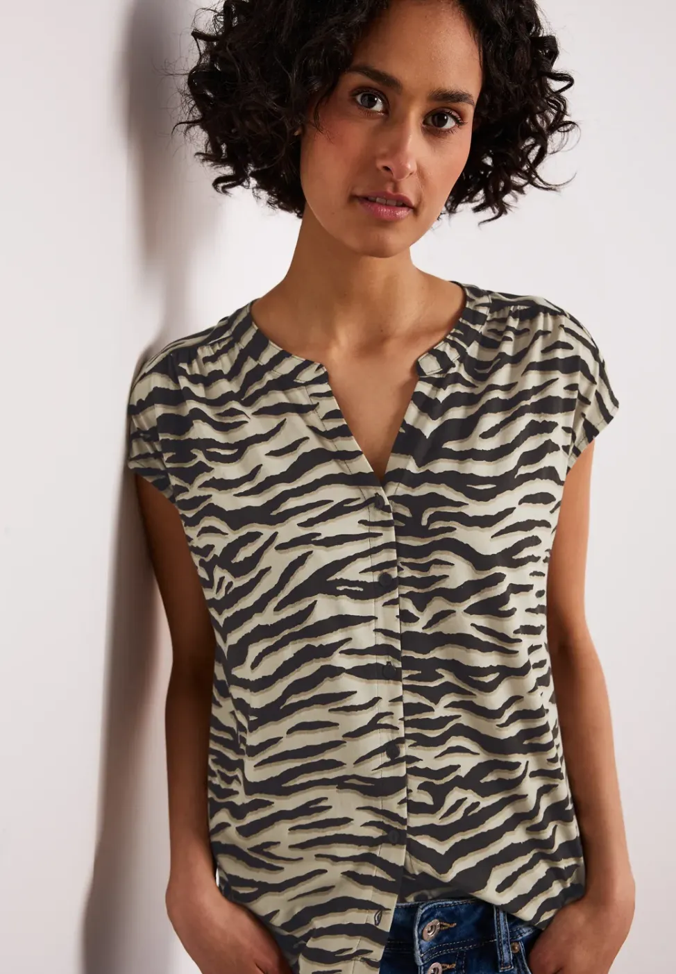Shirt met hangende schouder in blouselook