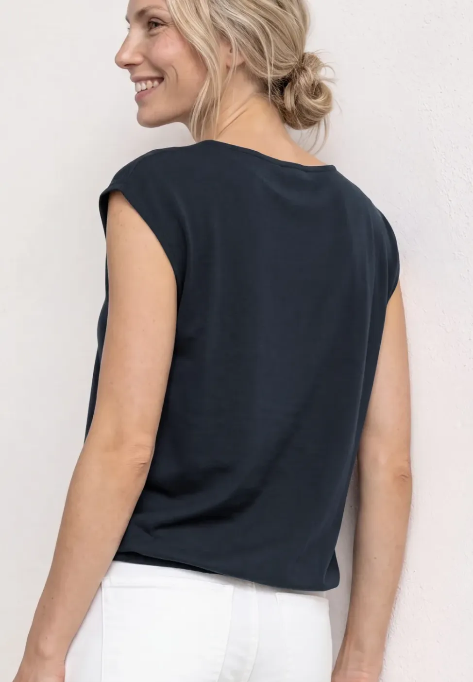 Shirt met hangende schouders en boothals
