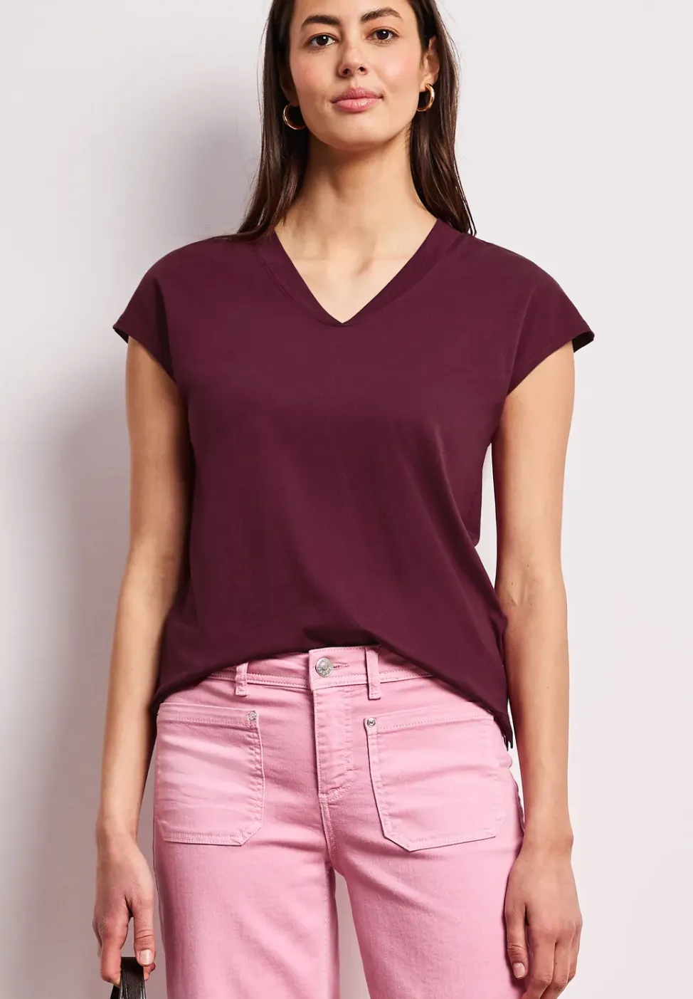 Shirt met hangende schouders en V-hals