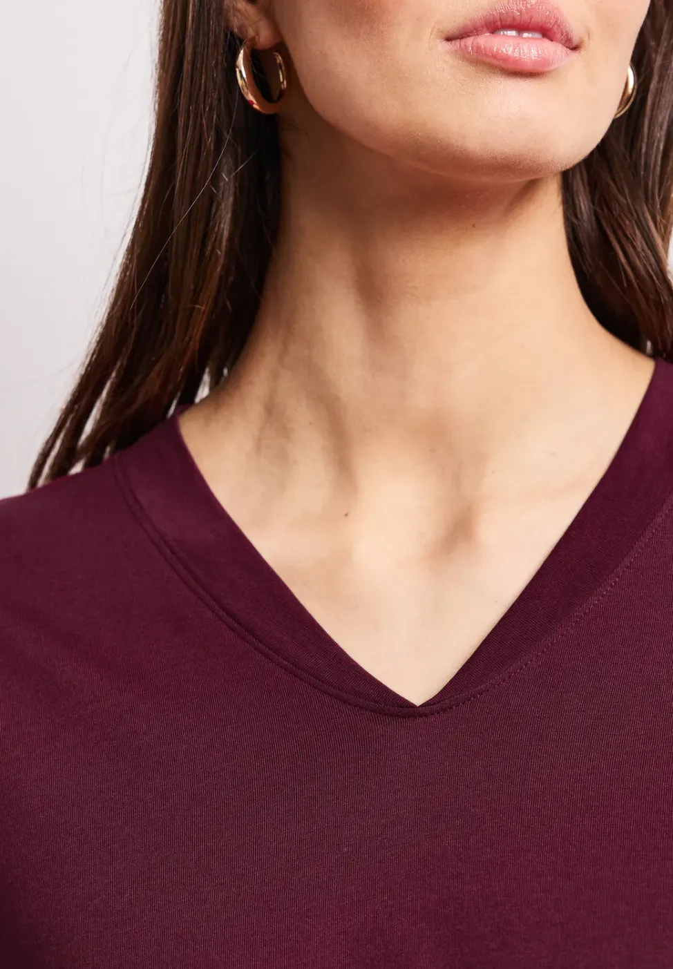 Shirt met hangende schouders en V-hals