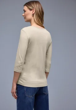 Shirt met hartvormige halslijn
