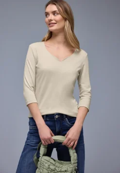 Shirt met hartvormige halslijn