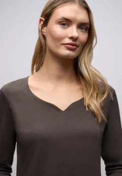 Shirt met hartvormige halslijn